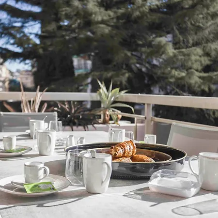Cina Proche Carlton Croisette * カンヌ